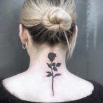 тату черная роза для девушки 04.02.2020 №063 -rose tattoo for girl- tatufoto.com