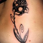 тату черная роза для девушки 04.02.2020 №076 -rose tattoo for girl- tatufoto.com