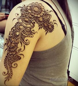 фото мехенди на лопатке 02.02.2020 №002 -mehendi on the shoulder blade- tatufoto.com