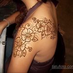 фото мехенди на лопатке 02.02.2020 №004 -mehendi on the shoulder blade- tatufoto.com