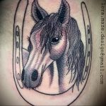 фото пример тату подкова 02.02.2020 №182 -horseshoe tattoo- tatufoto.com