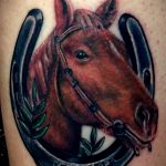 фото пример тату подкова 02.02.2020 №245 -horseshoe tattoo- tatufoto.com