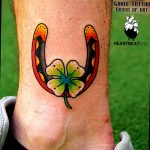 фото тату подкова в стиле олд скул 02.02.2020 №022 -horseshoe tattoo- tatufoto.com