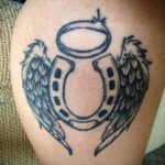 фото тату подкова для девушки 02.02.2020 №003 -horseshoe tattoo- tatufoto.com