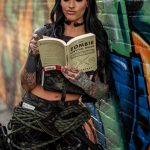 @cahri_taro - Красивая девушка с татуировками на карантине во время эпидемии COVID-19 для tatufoto.com 1