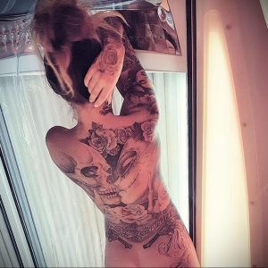 @ina_lina_90 или @ina_inked – фото сексуальной девушки модели с татуировками для сайта tatufoto.com - фото 39
