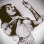 @mistylynnmason - Красивая девушка с татуировками на карантине во время эпидемии COVID-19 для tatufoto.com 2