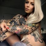 @venus_starr - Красивая девушка с татуировками на карантине во время эпидемии COVID-19 для tatufoto.com 17