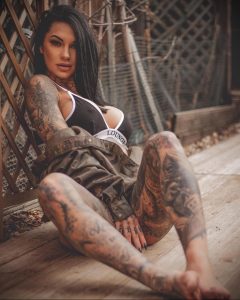 beephillips__ – фото сексуальной девушки модели с татуировками для сайта tatufoto.com - фото 5