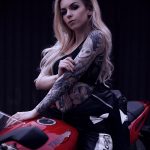 lisa_kroiss или lisa_ducktona – фото сексуальной девушки модели с татуировками для сайта tatufoto.com - фото 1