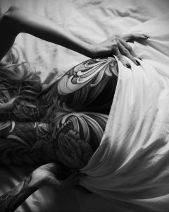 lisa_kroiss или lisa_ducktona – фото сексуальной девушки модели с татуировками для сайта tatufoto.com - фото 3