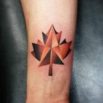 Фото тату про любовь Кленовый Лист 03.02.2020 №024 -maple leaf tattoo- tatufoto.com