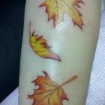 Фото тату про любовь Кленовый Лист 03.02.2020 №052 -maple leaf tattoo- tatufoto.com