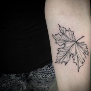 Фото тату про любовь Кленовый Лист 03.02.2020 №187 -maple leaf tattoo- tatufoto.com