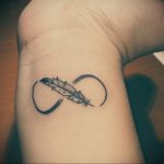 Фото тату про любовь рисунок Бесконечность 03.02.2020 №201 -heart tattoo- tatufoto.com
