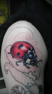 Фото тату про любовь рисунок Божья Коровка 03.02.2020 №233 -ladybug- tatufoto.com