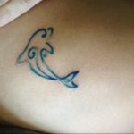 Фото тату про любовь рисунок Дельфин 03.02.2020 №067 -dolphin tattoo- tatufoto.com