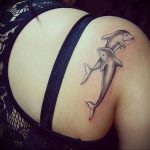 Фото тату про любовь рисунок Дельфин 03.02.2020 №175 -dolphin tattoo- tatufoto.com
