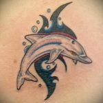 Фото тату про любовь рисунок Дельфин 03.02.2020 №216 -dolphin tattoo- tatufoto.com