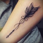 Фото тату про любовь рисунок Перо 03.02.2020 №075 -tattoo feather- tatufoto.com