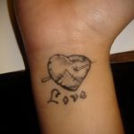 Фото тату про любовь рисунок Сердце 03.02.2020 №198 -heart tattoo- tatufoto.com