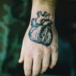Фото тату про любовь рисунок Сердце 03.02.2020 №324 -heart tattoo- tatufoto.com