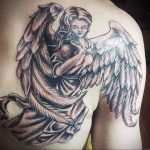 Фото тату про любовь рисунок ангела 03.02.2020 №163 -angel tattoo- tatufoto.com