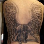 Фото тату с ангелом на спине 12.03.2020 №004 -angel tattoo on the back- tatufoto.com