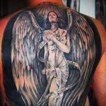 Фото тату с ангелом на спине 12.03.2020 №005 -angel tattoo on the back- tatufoto.com