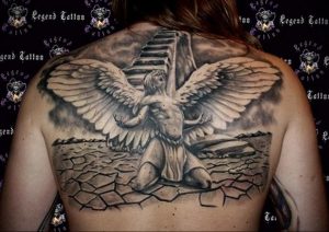 Фото тату с ангелом на спине 12.03.2020 №024 -angel tattoo on the back- tatufoto.com
