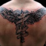 Фото тату с ангелом на спине 12.03.2020 №032 -angel tattoo on the back- tatufoto.com