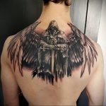 Фото тату с ангелом на спине 12.03.2020 №041 -angel tattoo on the back- tatufoto.com