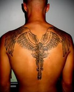 Фото тату с ангелом на спине 12.03.2020 №045 -angel tattoo on the back- tatufoto.com