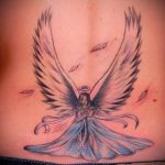 Фото тату с ангелом на спине 12.03.2020 №058 -angel tattoo on the back- tatufoto.com