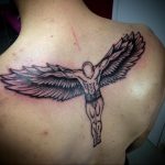 Фото тату с ангелом на спине 12.03.2020 №072 -angel tattoo on the back- tatufoto.com
