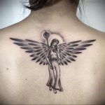 Фото тату с ангелом на спине 12.03.2020 №090 -angel tattoo on the back- tatufoto.com