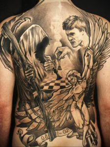 Фото тату с ангелом на спине 12.03.2020 №092 -angel tattoo on the back- tatufoto.com