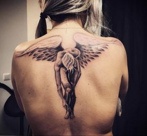 Фото тату с ангелом на спине 12.03.2020 №093 -angel tattoo on the back- tatufoto.com