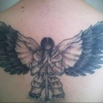 Фото тату с ангелом на спине 12.03.2020 №094 -angel tattoo on the back- tatufoto.com