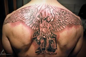 Фото тату с ангелом на спине 12.03.2020 №096 -angel tattoo on the back- tatufoto.com