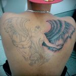 Фото тату с ангелом на спине 12.03.2020 №097 -angel tattoo on the back- tatufoto.com