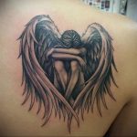 Фото тату с ангелом на спине 12.03.2020 №102 -angel tattoo on the back- tatufoto.com