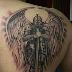 Фото тату с ангелом на спине 12.03.2020 №115 -angel tattoo on the back- tatufoto.com
