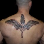 Фото тату с ангелом на спине 12.03.2020 №124 -angel tattoo on the back- tatufoto.com