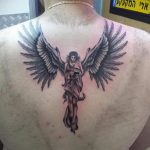 Фото тату с ангелом на спине 12.03.2020 №159 -angel tattoo on the back- tatufoto.com