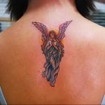 Фото тату с ангелом на спине 12.03.2020 №182 -angel tattoo on the back- tatufoto.com