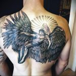 Фото тату с ангелом на спине 12.03.2020 №212 -angel tattoo on the back- tatufoto.com