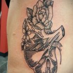 Фото татуировки с почкой человека 26.03.2020 №031 -kidney tattoo- tatufoto.com