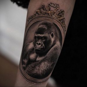 Фото черно-белой тату с животным 12.03.2020 №036 -animal tattoos- tatufoto.com