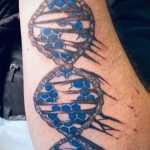 Фото тату с цепочкой ДНК 25.04.2020 №096 -DNA Chain Tattoo- tatufoto.com